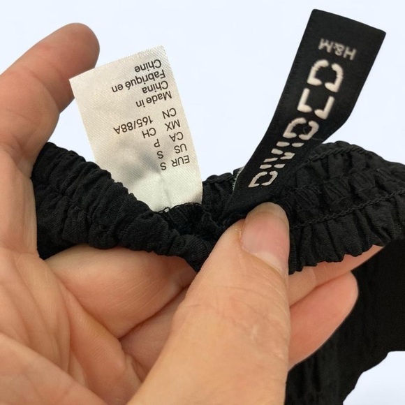 H&M Black Long Sleeve Crop Blouse with Keyhole Tie Front S - Picture 3 of 3